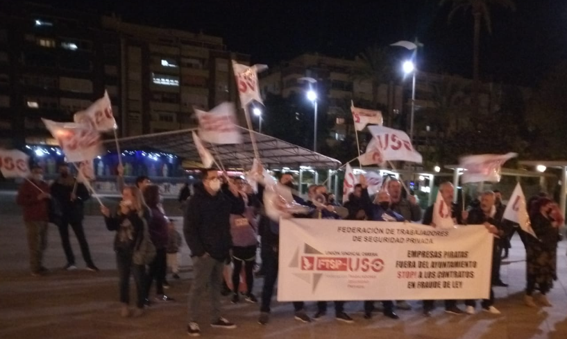 En este momento estás viendo Sindicato USO se concentra ante el Ayuntamiento de Molina de Segura (Murcia)