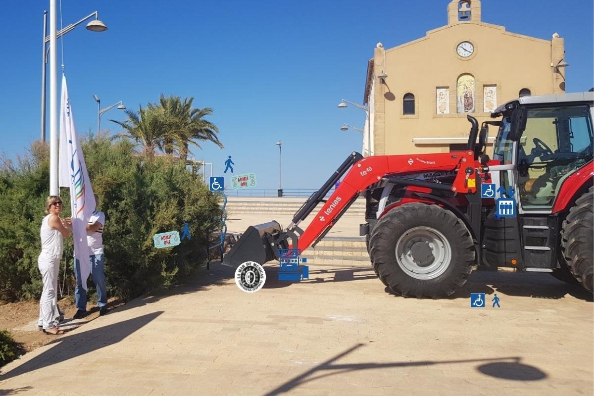 En este momento estás viendo Un sexto tractor a su flota de vehículos para la limpieza de playas