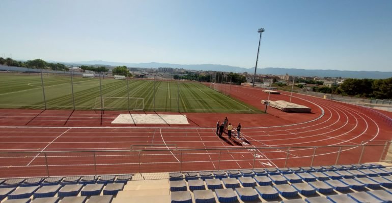 En este momento estás viendo Abierta la pista de atletismo del polideportivo Manuel Ruiz