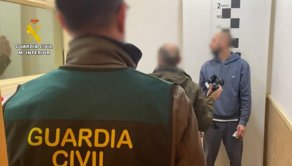 En este momento estás viendo La Guardia Civil detiene en Girona a un peligroso huido de la justicia de Rumanía incluido en la lista “Europe´s Most Wanted”