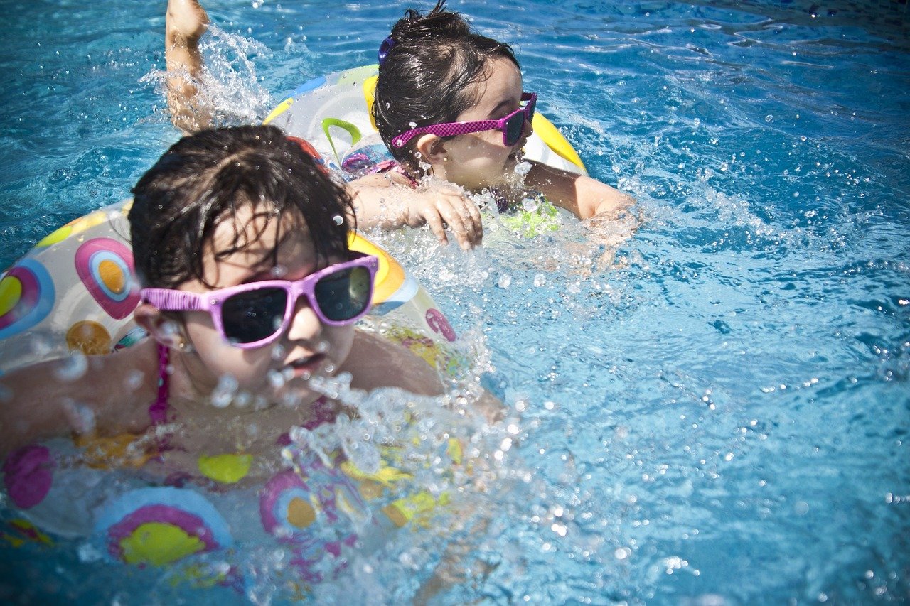 En este momento estás viendo Salud pide extremar la precaución y vigilancia para prevenir ahogamientos en playas y piscinas este verano
