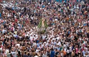 Lee más sobre el artículo Más de 800.000 personas acompañan a la Virgen de la Fuensanta en una histórica Romería