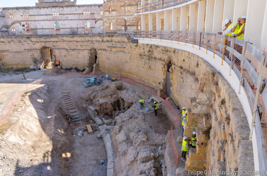 En este momento estás viendo El Ayuntamiento de Cartagena presenta nueva fase del proyecto arqueológico del Anfiteatro Romano